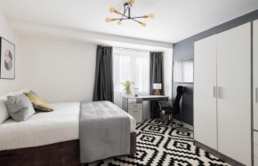 Spacious and Modern 4 Bed Apartment next to Borough Station